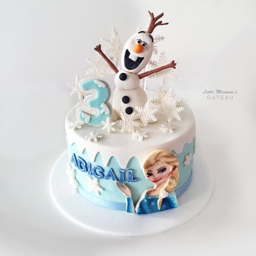 15 Amazing Frozen Inspired Cakes - Pretty My Party